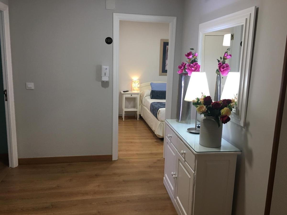 Hostal Restaurante Alarico Аларис Екстериор снимка