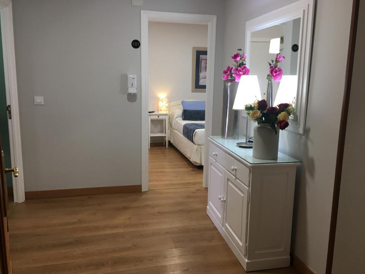 Hostal Restaurante Alarico Аларис Екстериор снимка