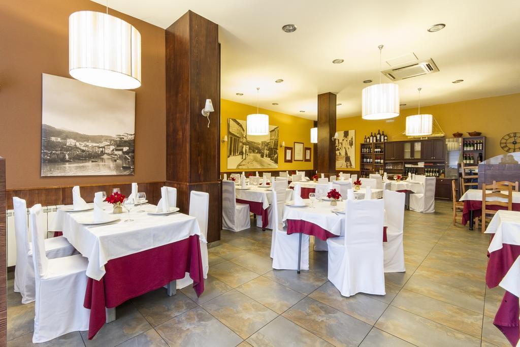 Hostal Restaurante Alarico Аларис Екстериор снимка